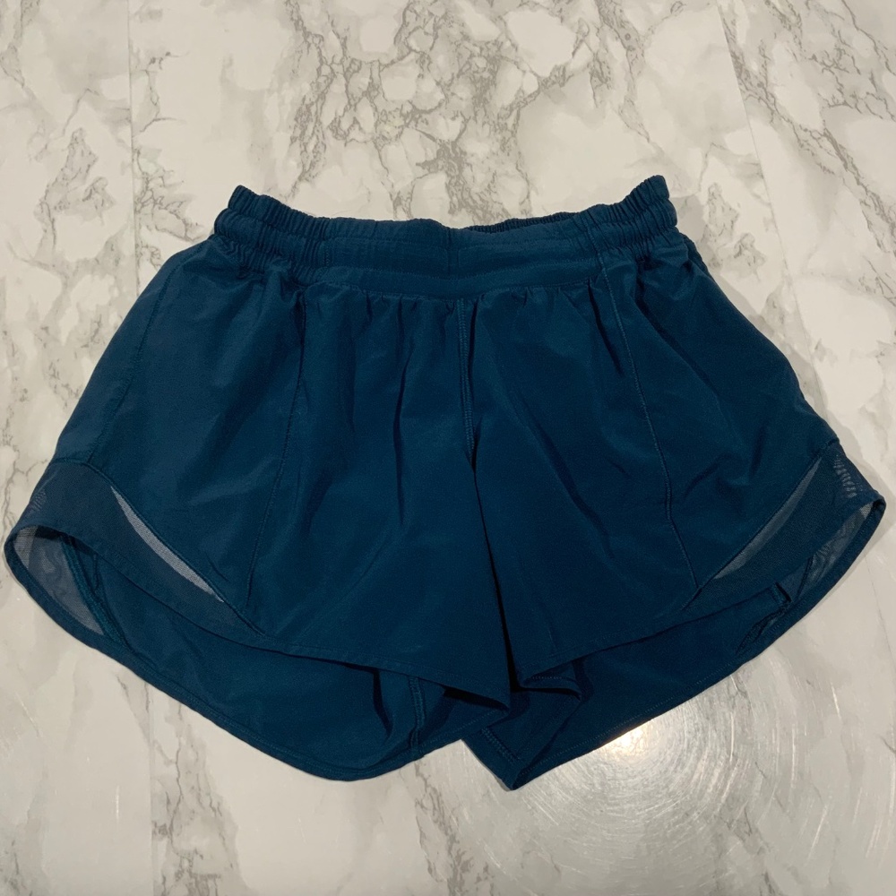 Lululemon Sz 6 Hotty Hot Short II (Long 4") Night Tide - Picture 5 of 9